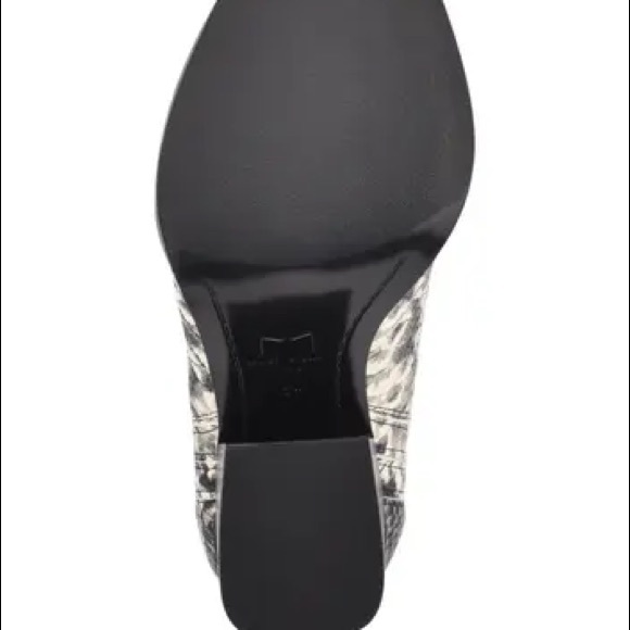 Marc Fisher LTD
Alva leather Bootie - Picture 6 of 10